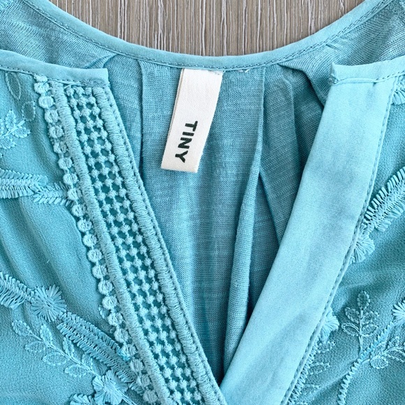 Anthropologie Alma Henley by Tiny - Picture 5 of 7